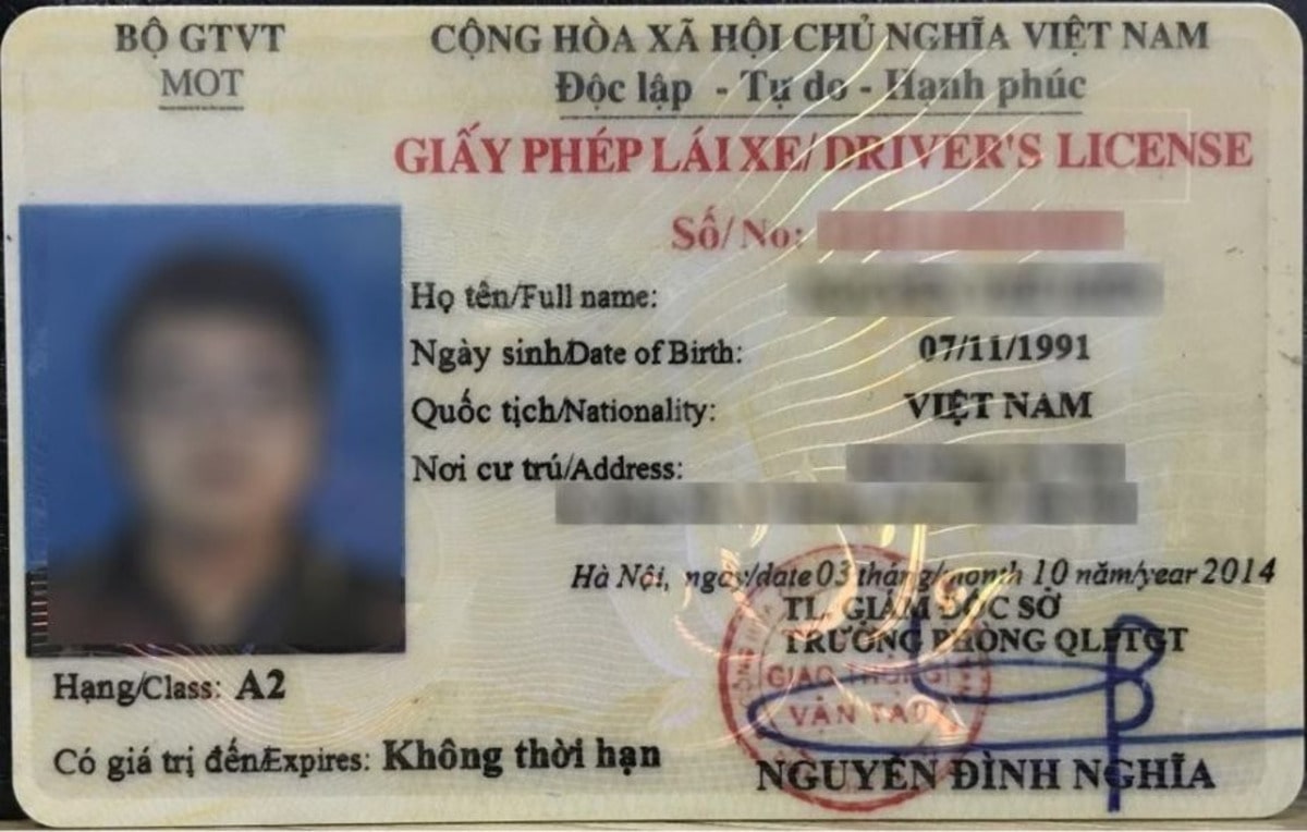 Hạng xe trên bằng lái xe mẫu mới được in rõ ràng trên góc trái thẻ