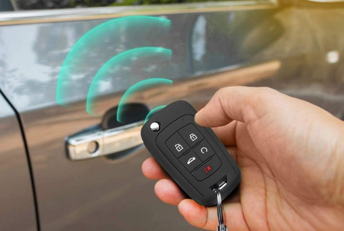 Dấu hiệu cho thấy chìa khoá xe ô tô hết pin 
